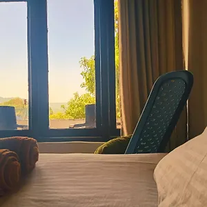 https://cloud-nine.negombohotels.net